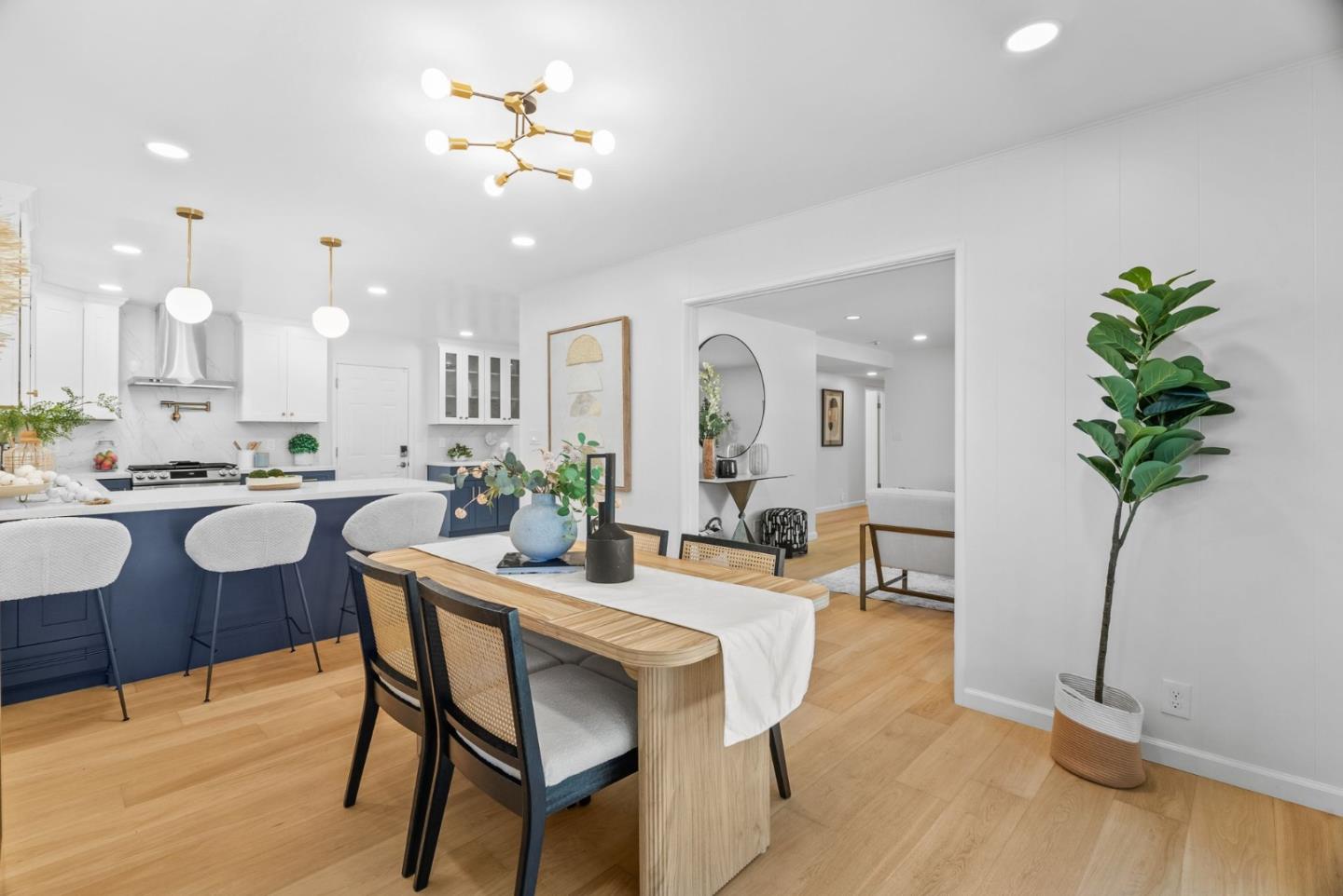 Detail Gallery Image 5 of 35 For 1539 Crespi Dr, San Jose,  CA 95129 - 3 Beds | 2 Baths