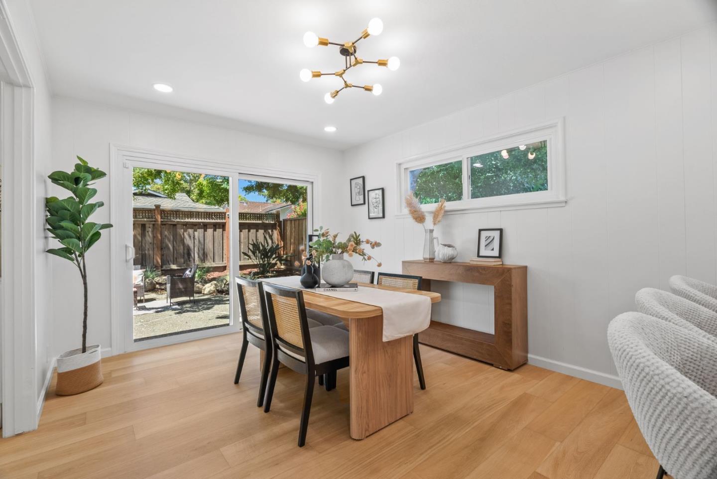 Detail Gallery Image 6 of 35 For 1539 Crespi Dr, San Jose,  CA 95129 - 3 Beds | 2 Baths