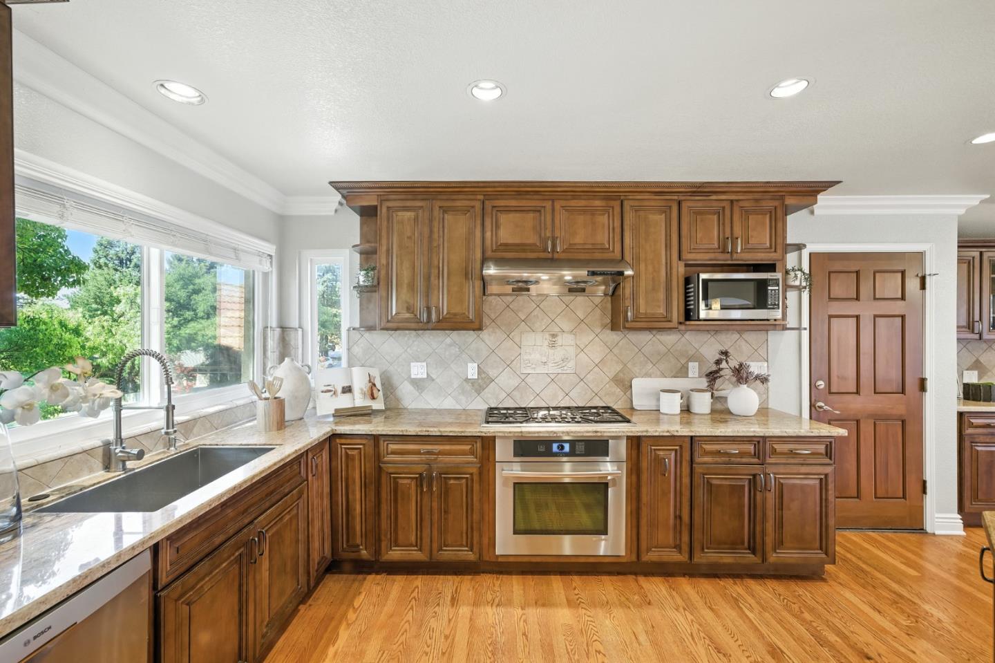 Detail Gallery Image 26 of 68 For 15610 Oakridge, Morgan Hill,  CA 95037 - 5 Beds | 3 Baths
