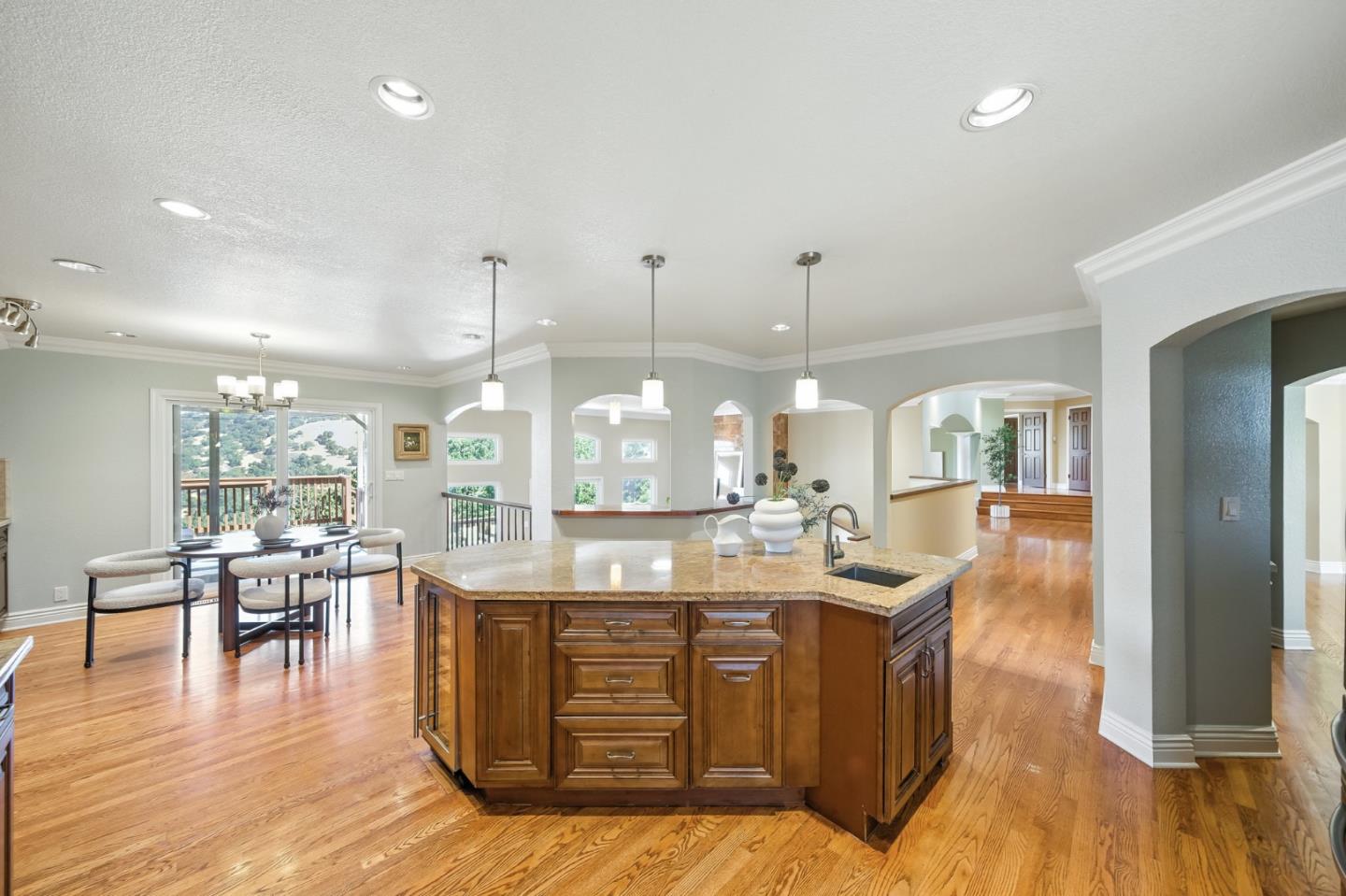 Detail Gallery Image 28 of 68 For 15610 Oakridge, Morgan Hill,  CA 95037 - 5 Beds | 3 Baths