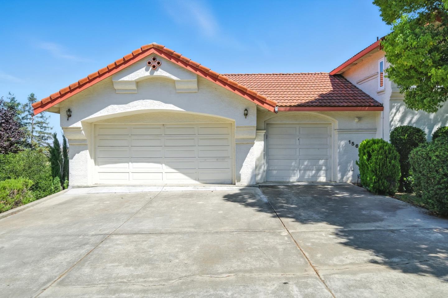 Detail Gallery Image 5 of 68 For 15610 Oakridge, Morgan Hill,  CA 95037 - 5 Beds | 3 Baths