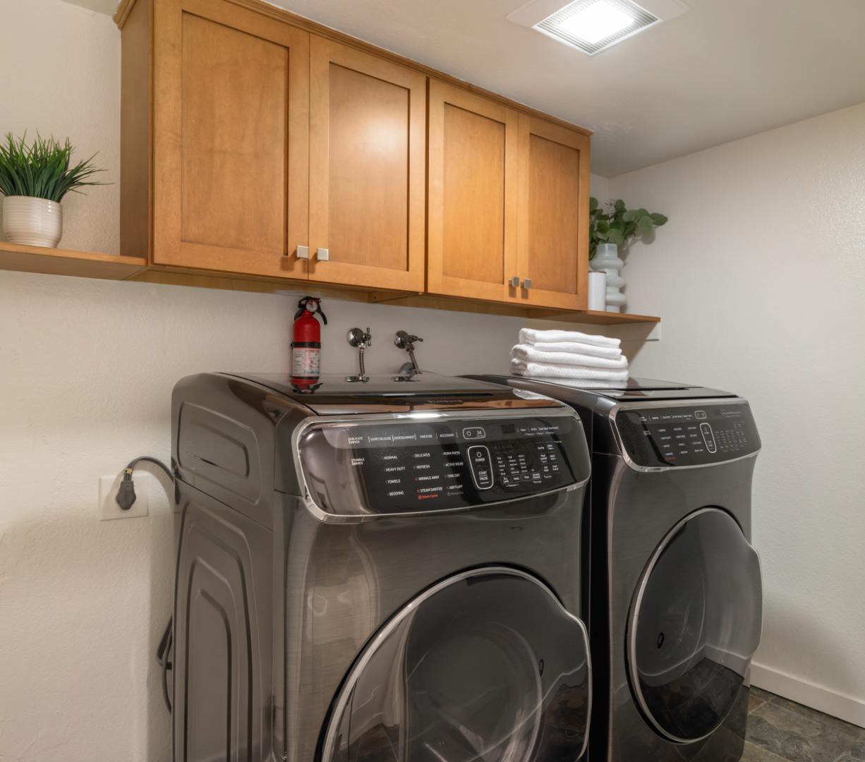 Detail Gallery Image 16 of 27 For 15 Calypso Ln, San Carlos,  CA 94070 - 3 Beds | 2/1 Baths
