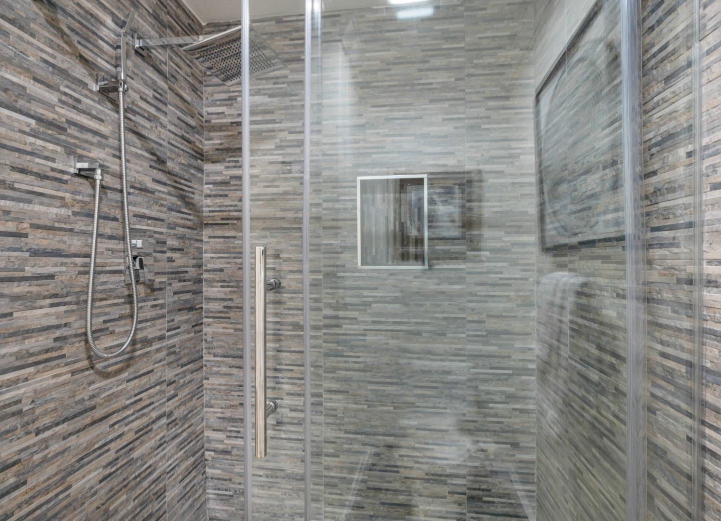 Detail Gallery Image 22 of 27 For 15 Calypso Ln, San Carlos,  CA 94070 - 3 Beds | 2/1 Baths
