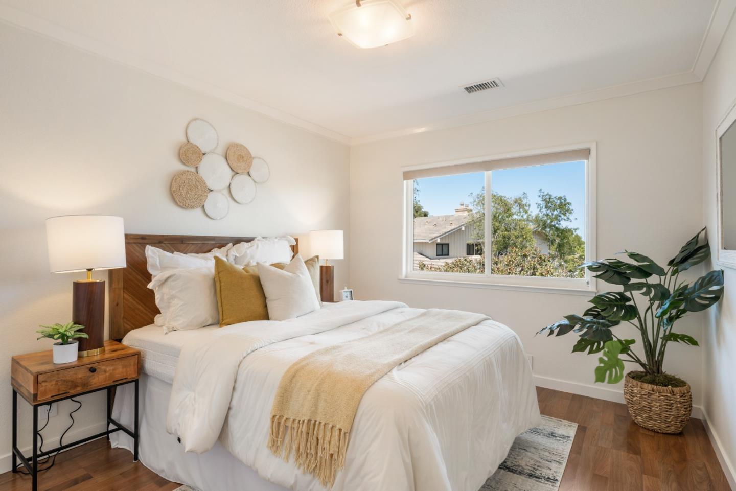 Detail Gallery Image 23 of 27 For 15 Calypso Ln, San Carlos,  CA 94070 - 3 Beds | 2/1 Baths
