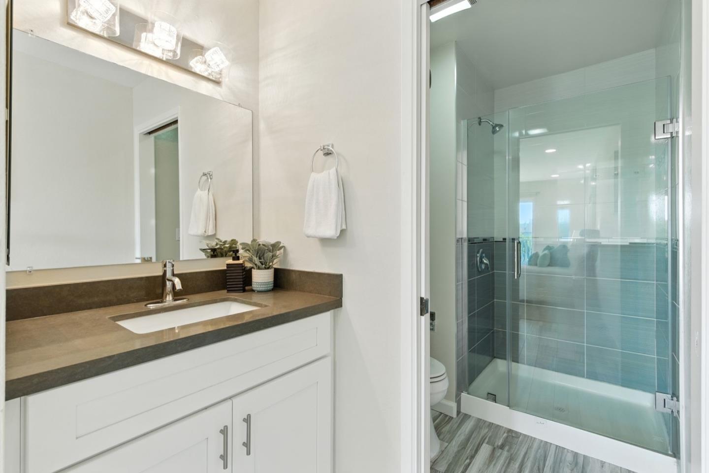 Detail Gallery Image 20 of 43 For 20173 Northcrest Sq, Cupertino,  CA 95014 - 2 Beds | 2 Baths