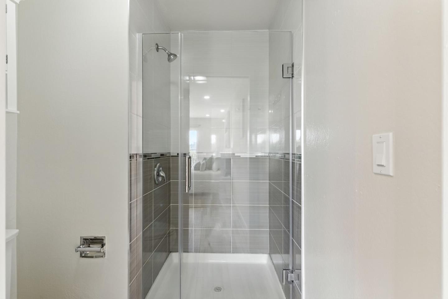 Detail Gallery Image 21 of 43 For 20173 Northcrest Sq, Cupertino,  CA 95014 - 2 Beds | 2 Baths