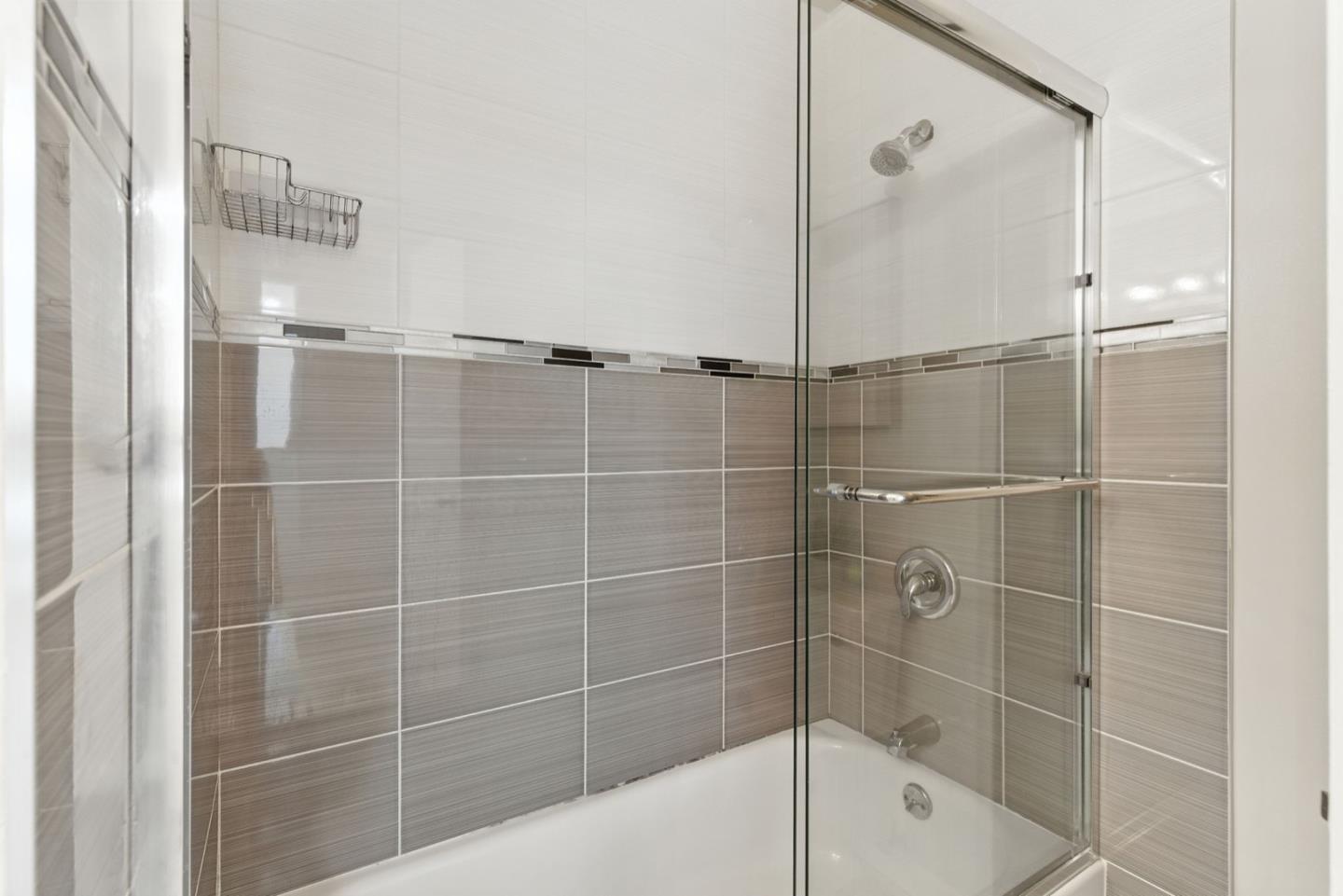 Detail Gallery Image 23 of 43 For 20173 Northcrest Sq, Cupertino,  CA 95014 - 2 Beds | 2 Baths