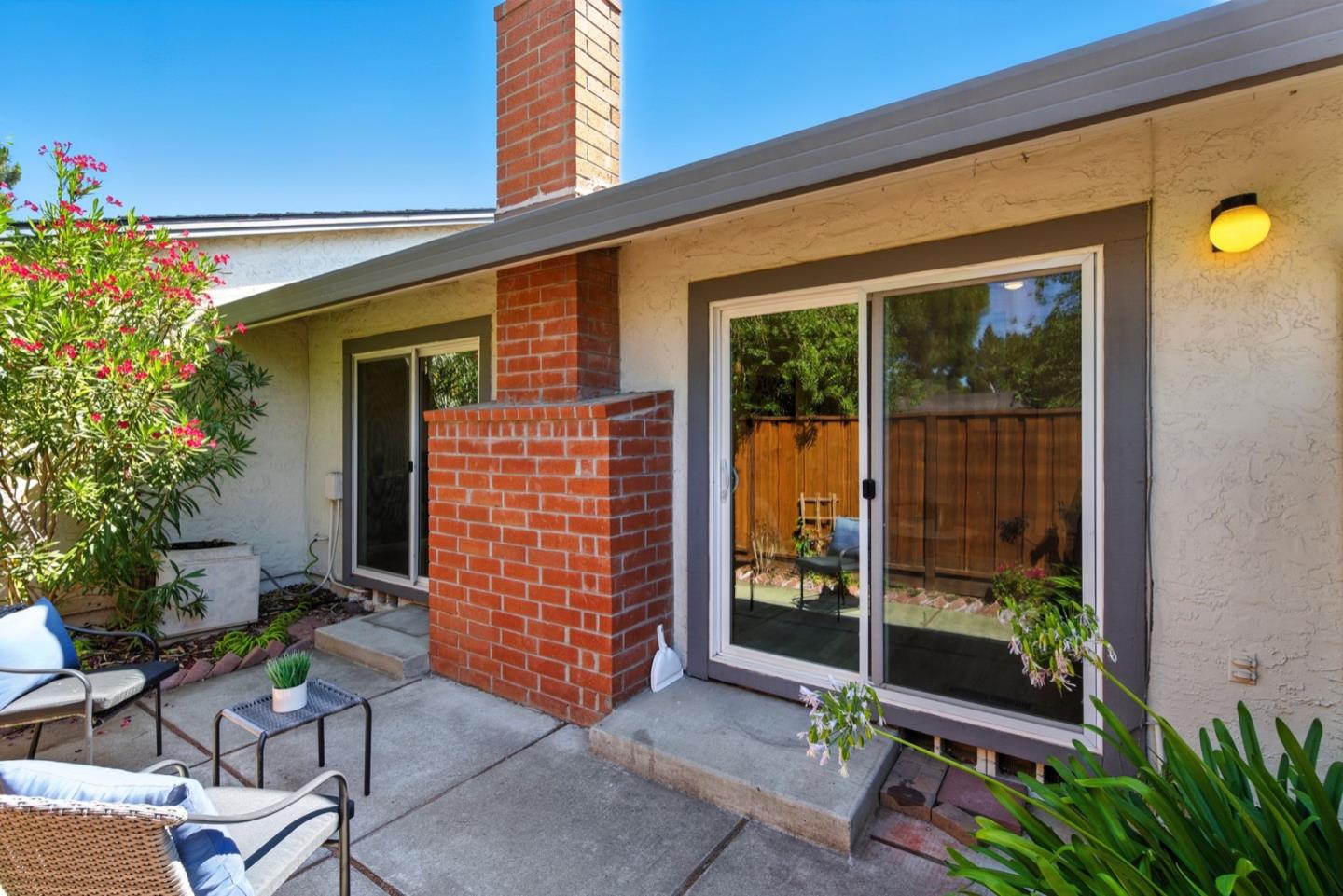 Detail Gallery Image 30 of 43 For 20173 Northcrest Sq, Cupertino,  CA 95014 - 2 Beds | 2 Baths