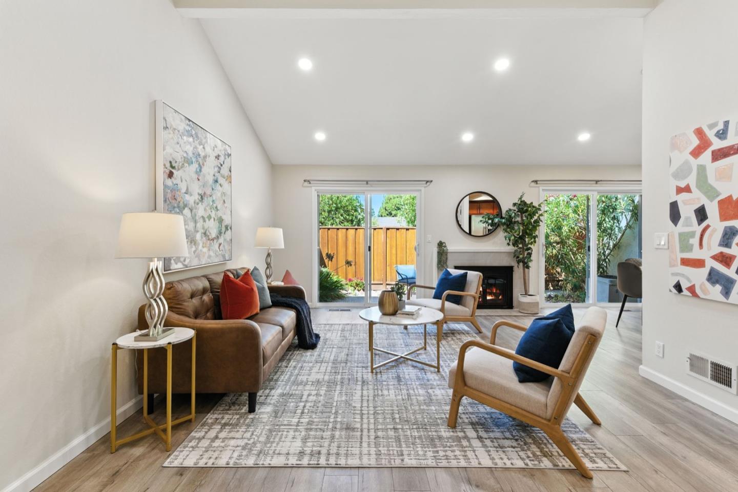 Detail Gallery Image 4 of 43 For 20173 Northcrest Sq, Cupertino,  CA 95014 - 2 Beds | 2 Baths