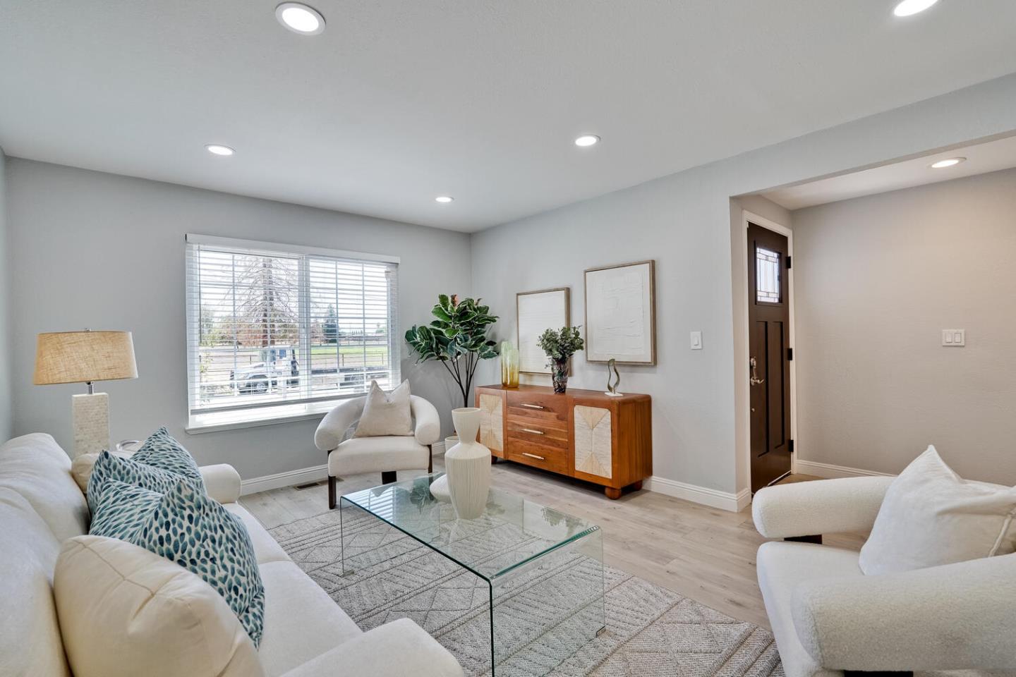 Detail Gallery Image 2 of 24 For 1607 Kennedy Dr, Milpitas,  CA 95035 - 4 Beds | 2 Baths