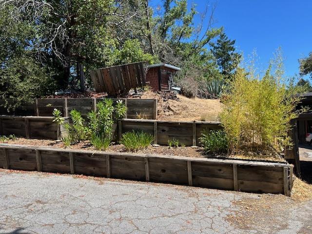Detail Gallery Image 10 of 12 For 21460 Bear Creek Rd, Los Gatos,  CA 95033 - 4 Beds | 3 Baths