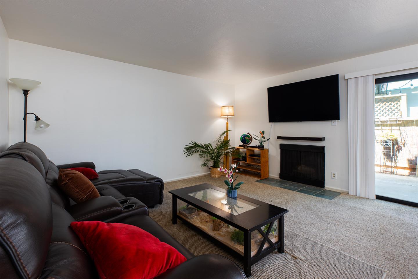Detail Gallery Image 4 of 22 For 1925 46th Ave #121,  Capitola,  CA 95010 - 2 Beds | 1 Baths