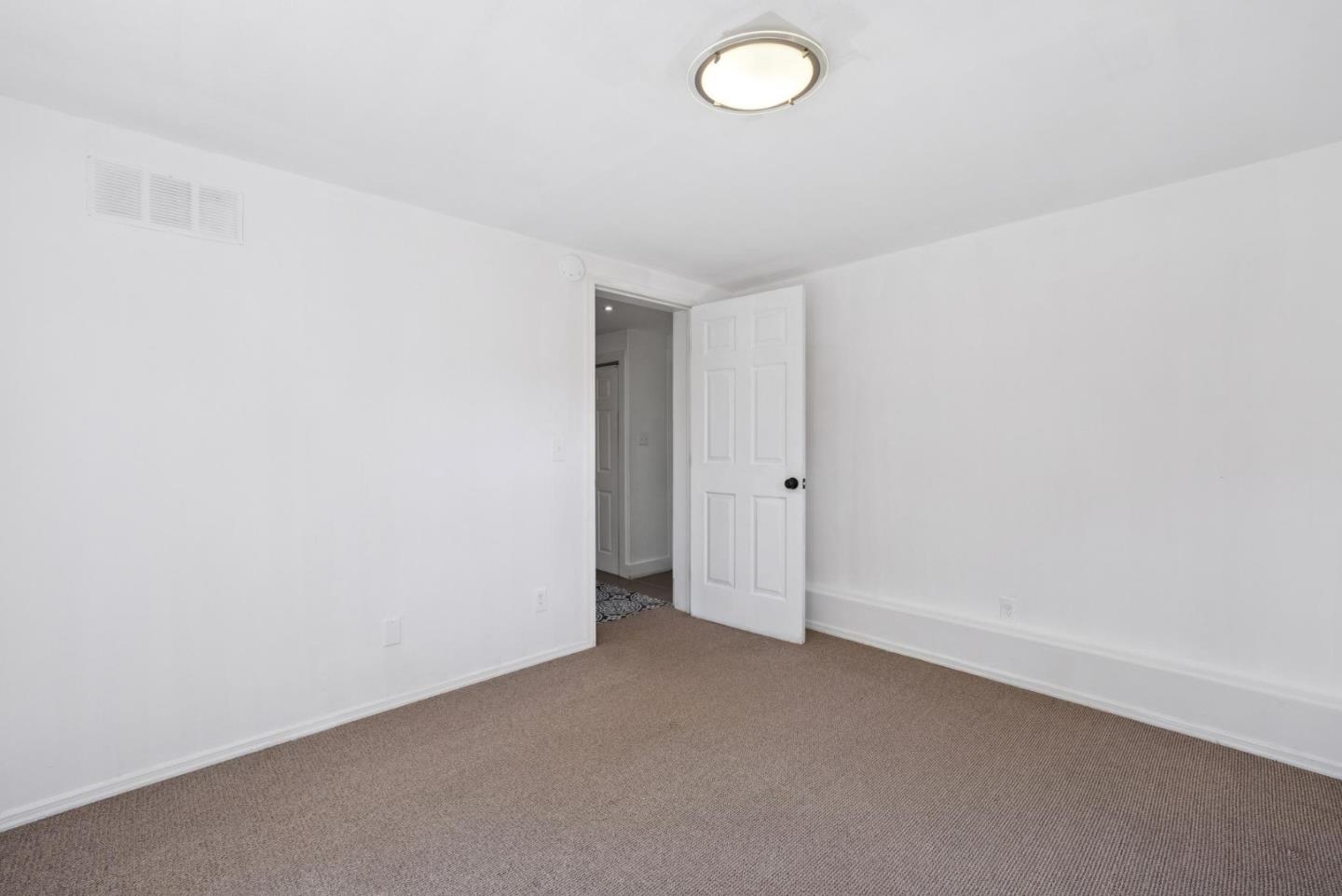 Detail Gallery Image 12 of 14 For 502 Vermont Ave #B,  Moss Beach,  CA 94038 - 2 Beds | 2 Baths