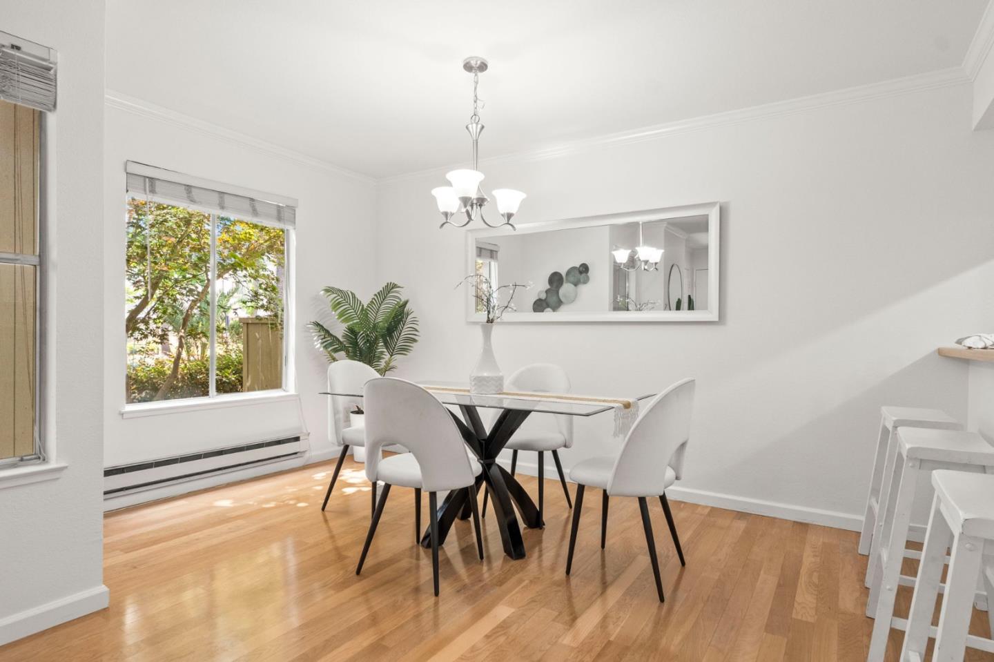 Detail Gallery Image 12 of 37 For 903 Apricot Ave #C,  Campbell,  CA 95008 - 2 Beds | 2 Baths