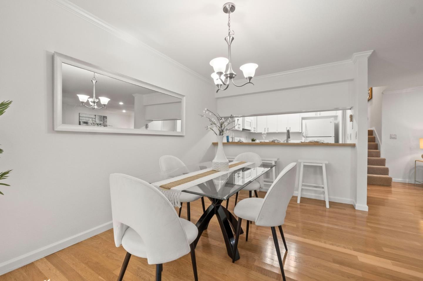 Detail Gallery Image 13 of 37 For 903 Apricot Ave #C,  Campbell,  CA 95008 - 2 Beds | 2 Baths