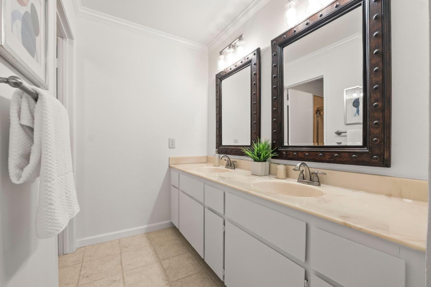 Detail Gallery Image 17 of 37 For 903 Apricot Ave #C,  Campbell,  CA 95008 - 2 Beds | 2 Baths