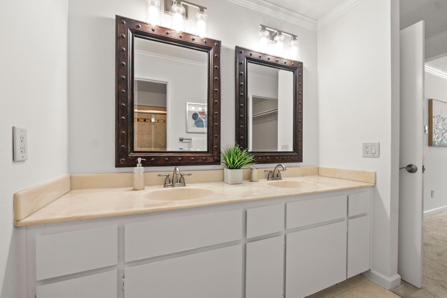 Detail Gallery Image 18 of 37 For 903 Apricot Ave #C,  Campbell,  CA 95008 - 2 Beds | 2 Baths