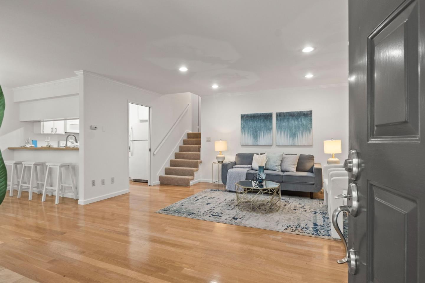 Detail Gallery Image 5 of 37 For 903 Apricot Ave #C,  Campbell,  CA 95008 - 2 Beds | 2 Baths
