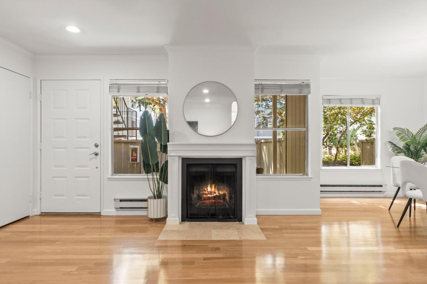Detail Gallery Image 9 of 37 For 903 Apricot Ave #C,  Campbell,  CA 95008 - 2 Beds | 2 Baths