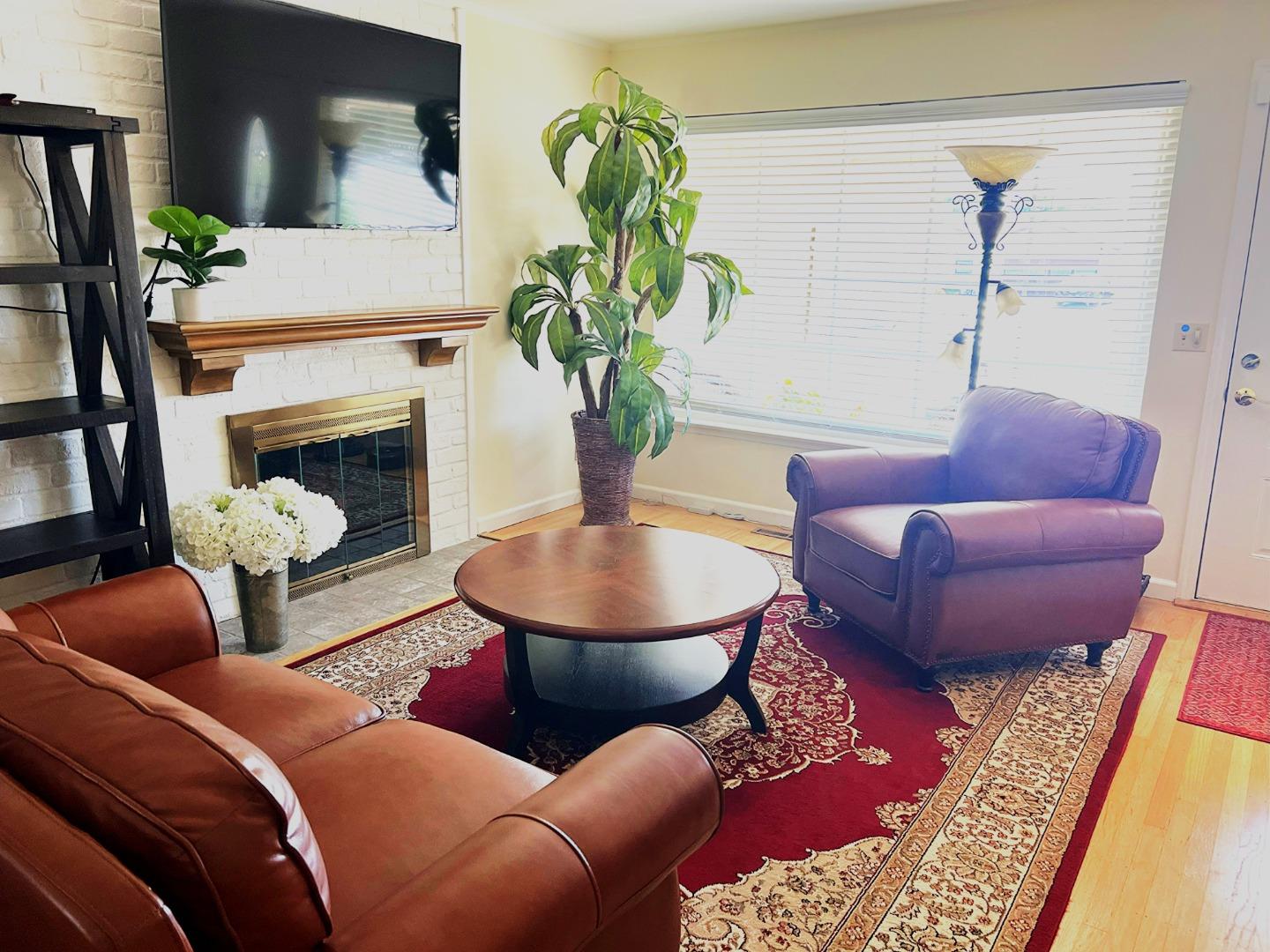 Detail Gallery Image 3 of 20 For 4927 Leigh Ave, San Jose,  CA 95124 - 3 Beds | 2 Baths