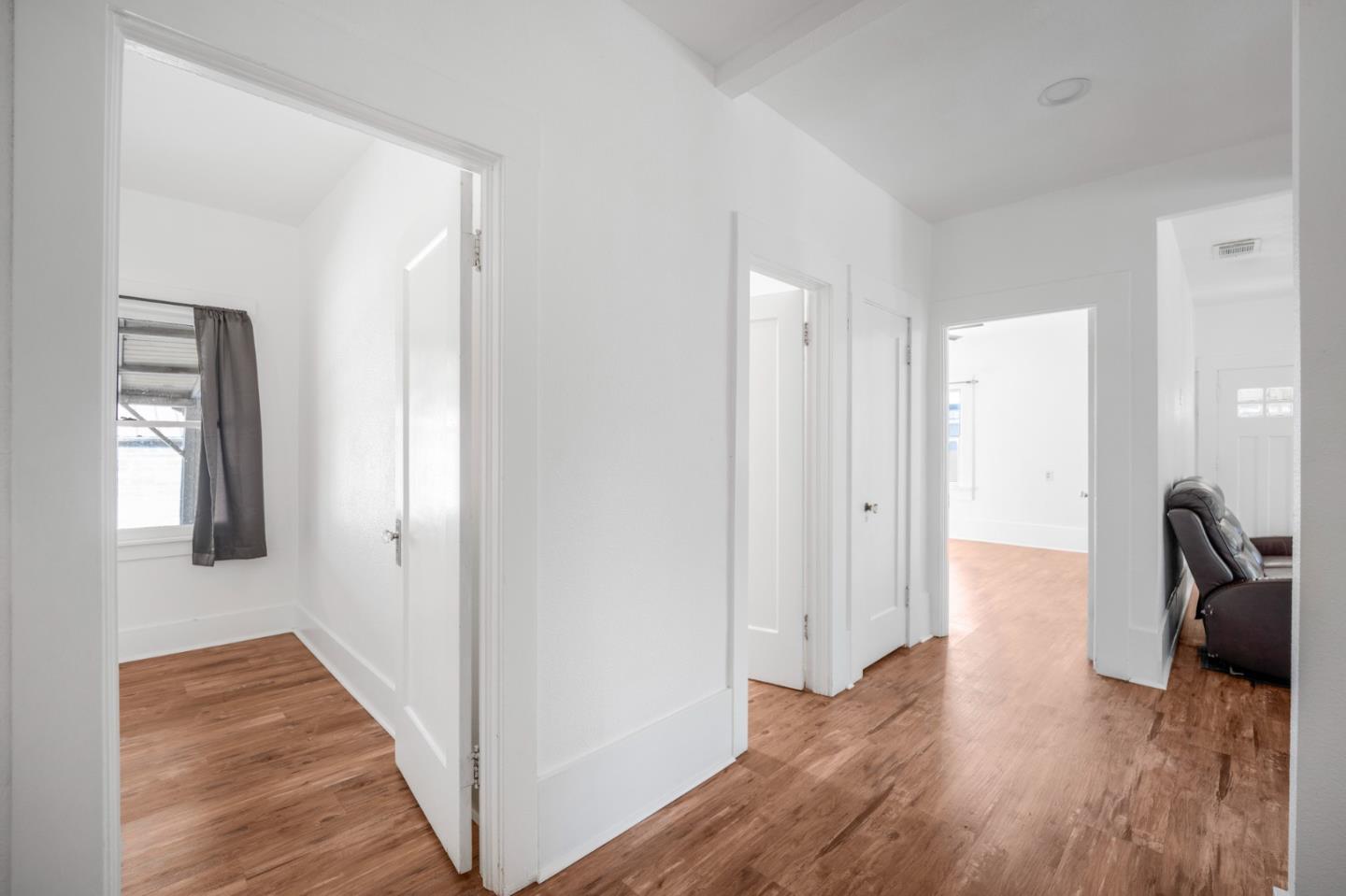 Detail Gallery Image 12 of 27 For 1511 W Tulare Ave, Newman,  CA 95360 - 3 Beds | 2 Baths
