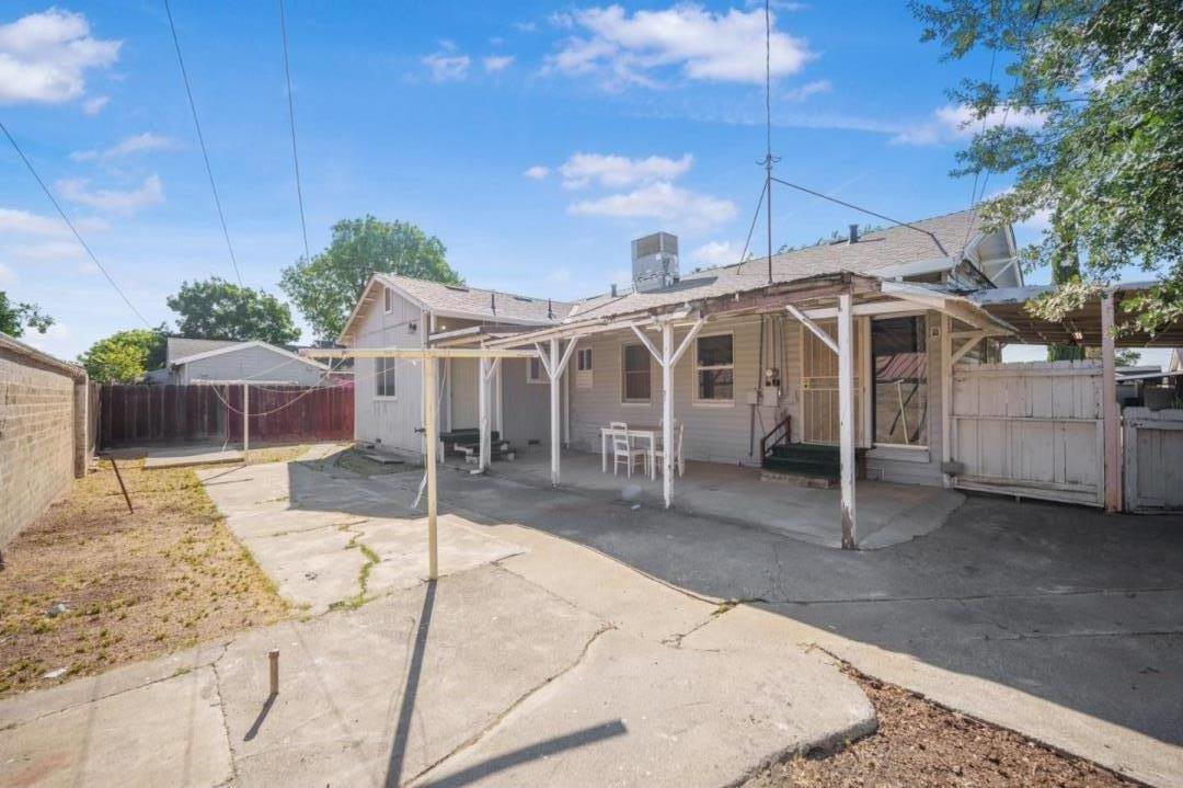 Detail Gallery Image 21 of 27 For 1511 W Tulare Ave, Newman,  CA 95360 - 3 Beds | 2 Baths