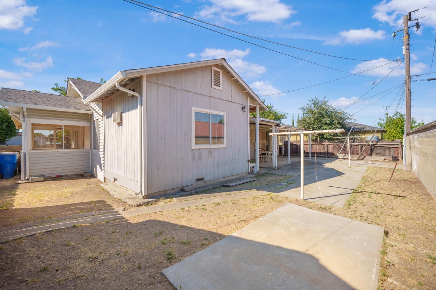 Detail Gallery Image 22 of 27 For 1511 W Tulare Ave, Newman,  CA 95360 - 3 Beds | 2 Baths