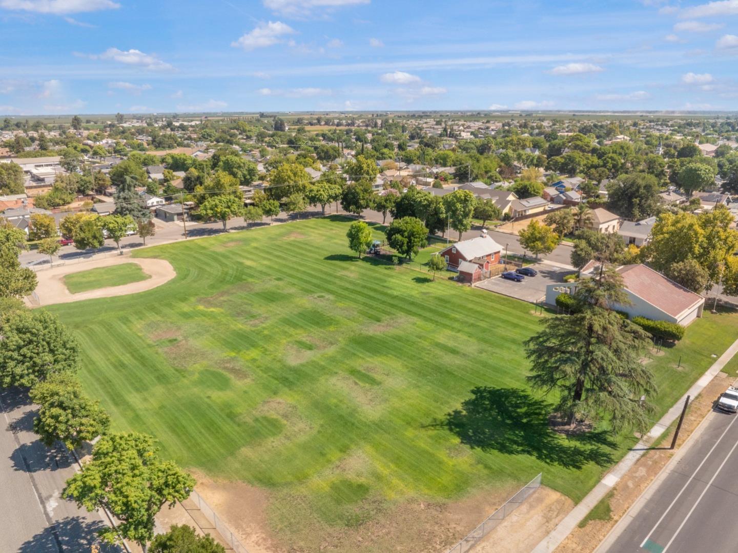 Detail Gallery Image 25 of 27 For 1511 W Tulare Ave, Newman,  CA 95360 - 3 Beds | 2 Baths