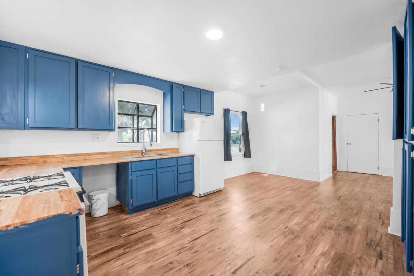 Detail Gallery Image 5 of 27 For 1511 W Tulare Ave, Newman,  CA 95360 - 3 Beds | 2 Baths
