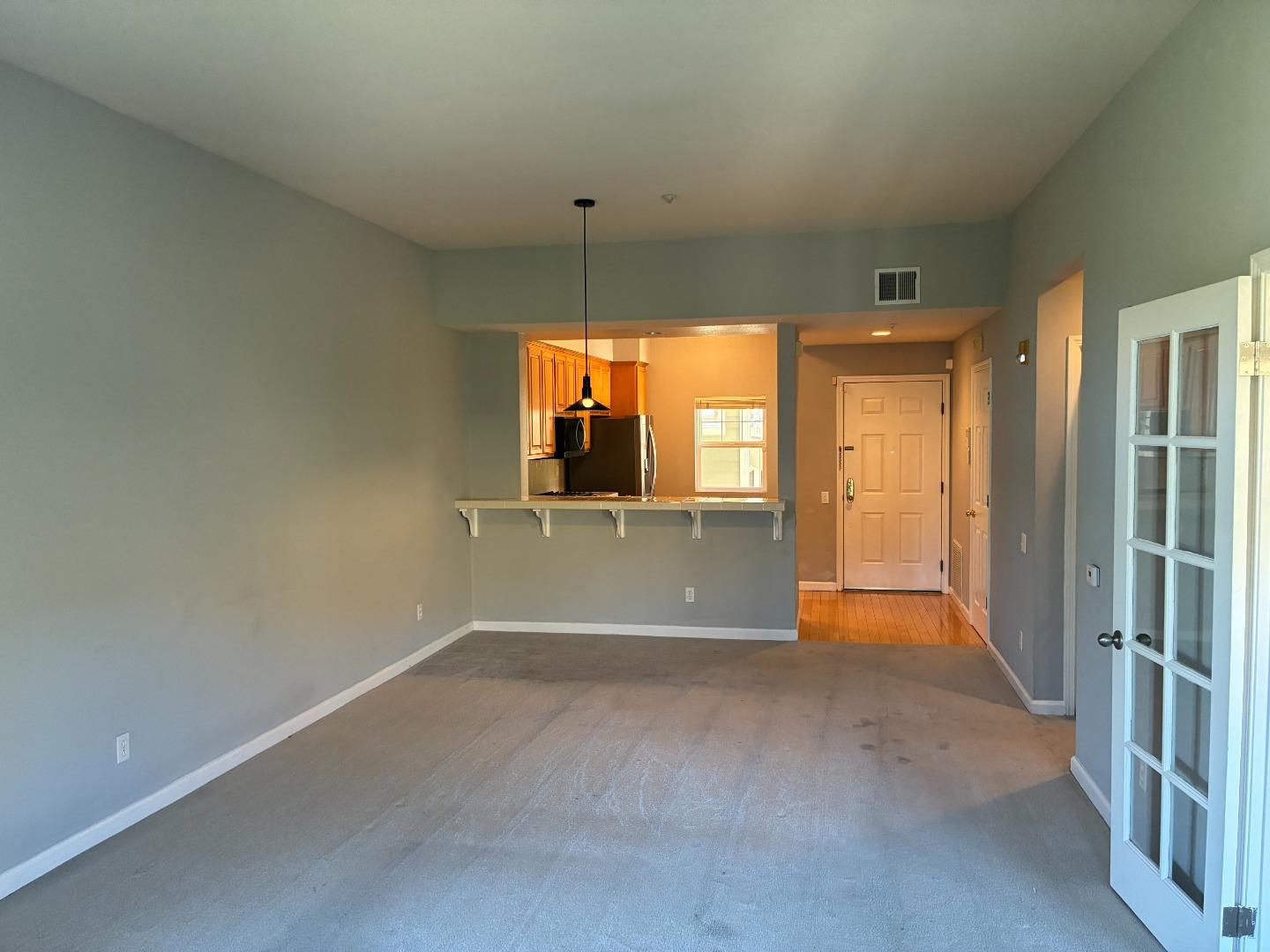 Detail Gallery Image 3 of 15 For 121 Crescent Ct, Brisbane,  CA 94005 - 3 Beds | 2 Baths