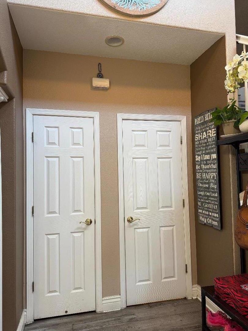 Detail Gallery Image 14 of 29 For 5593 Cedar Garden Ct, San Jose,  CA 95123 - 3 Beds | 2/1 Baths