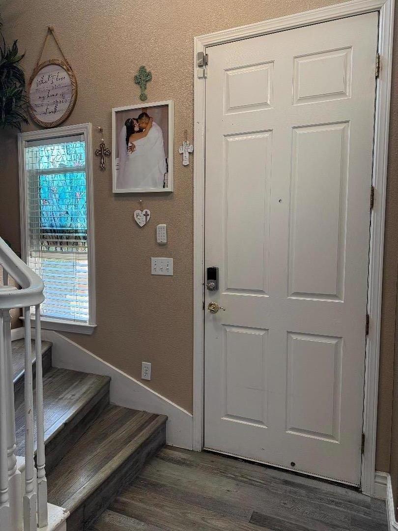 Detail Gallery Image 19 of 29 For 5593 Cedar Garden Ct, San Jose,  CA 95123 - 3 Beds | 2/1 Baths