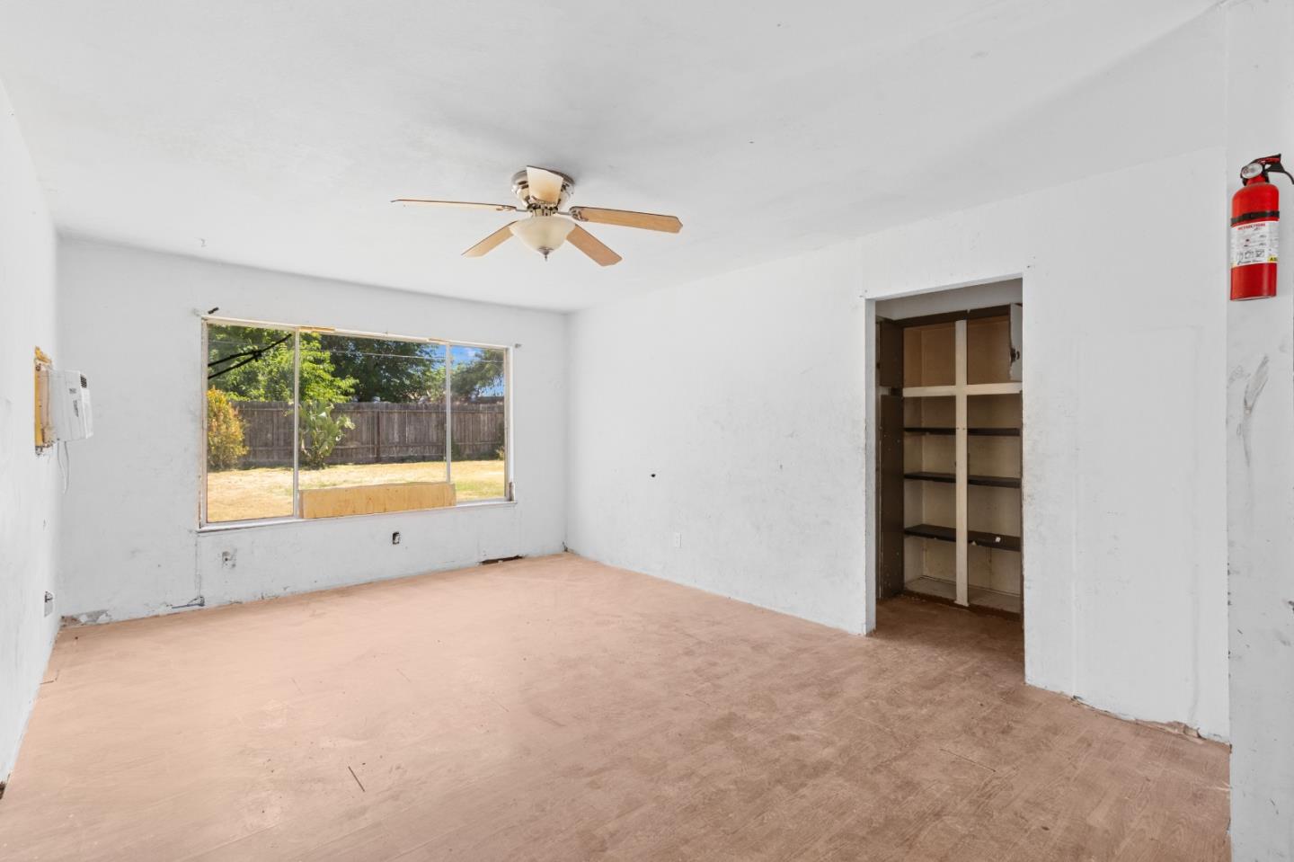 Detail Gallery Image 14 of 33 For 7541 19th St, Sacramento,  CA 95822 - 3 Beds | 1 Baths