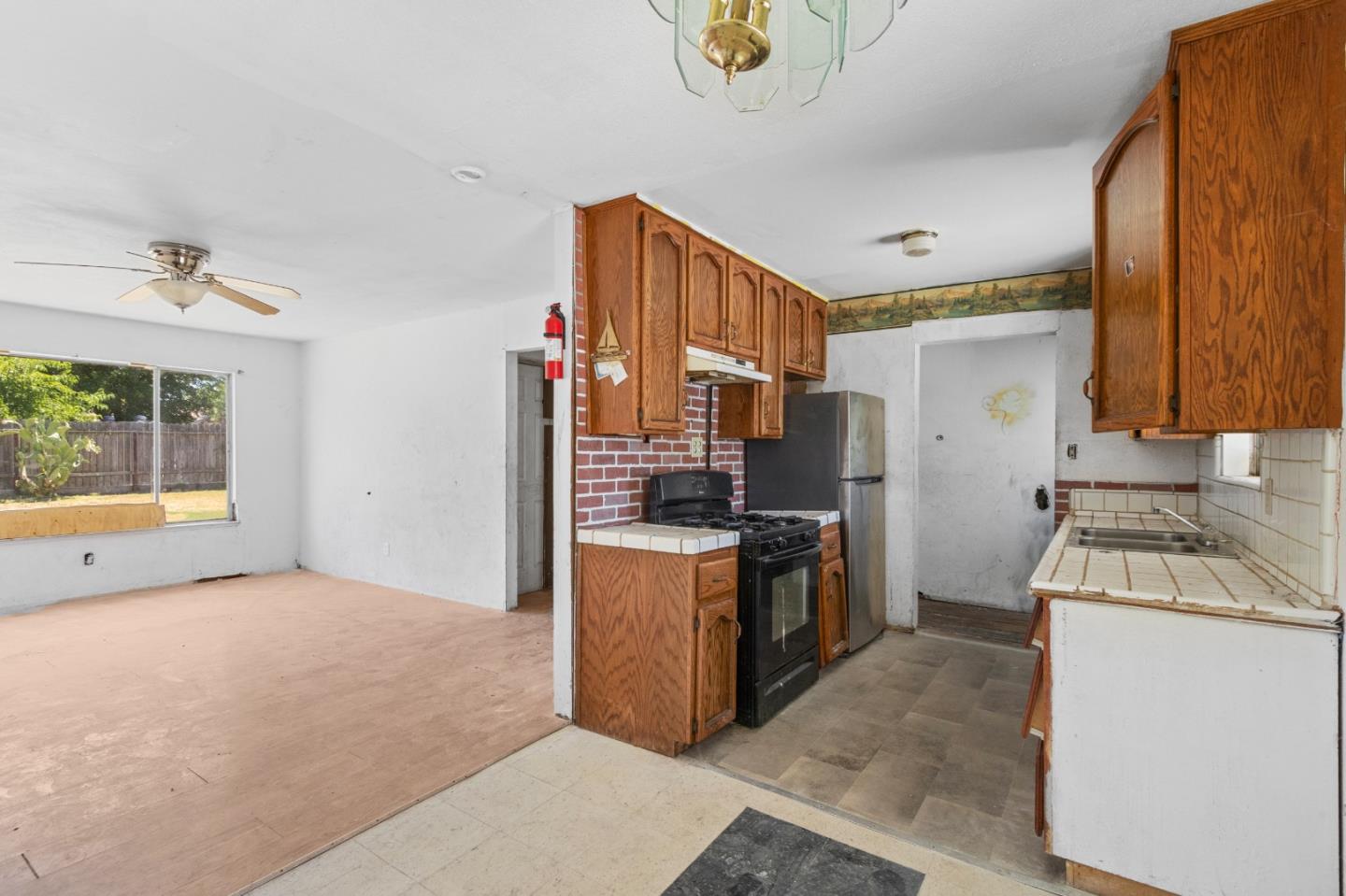 Detail Gallery Image 16 of 33 For 7541 19th St, Sacramento,  CA 95822 - 3 Beds | 1 Baths