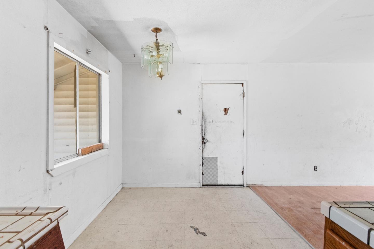 Detail Gallery Image 17 of 33 For 7541 19th St, Sacramento,  CA 95822 - 3 Beds | 1 Baths