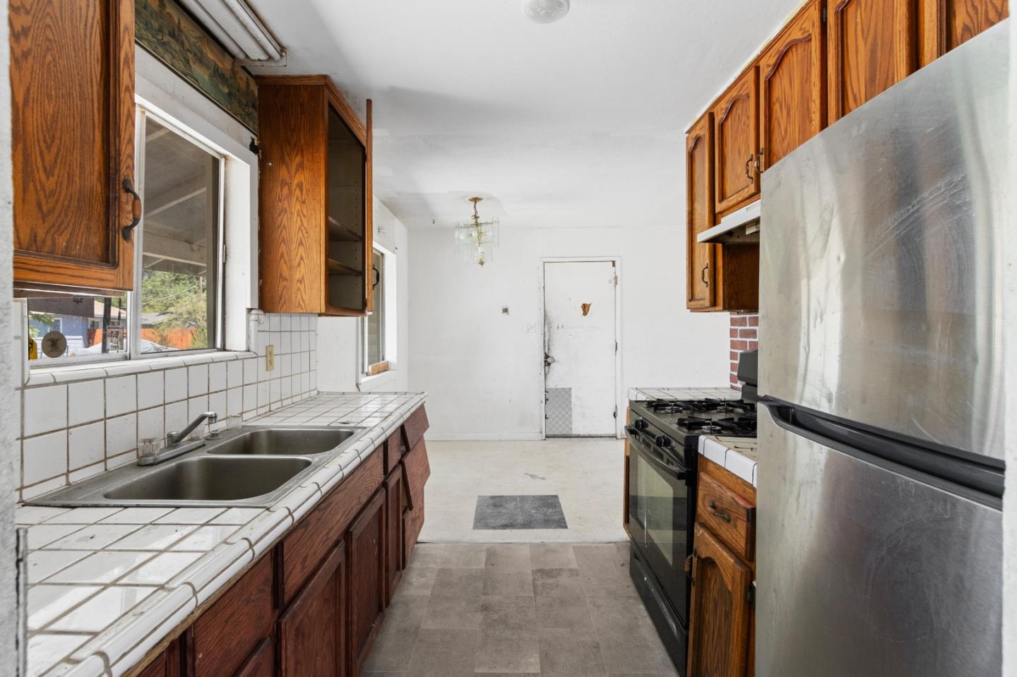 Detail Gallery Image 20 of 33 For 7541 19th St, Sacramento,  CA 95822 - 3 Beds | 1 Baths
