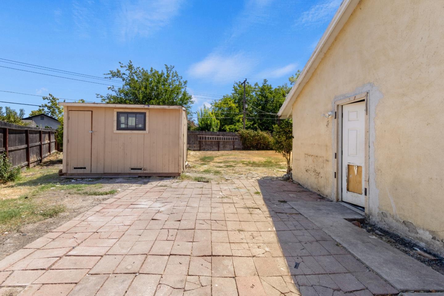 Detail Gallery Image 3 of 33 For 7541 19th St, Sacramento,  CA 95822 - 3 Beds | 1 Baths