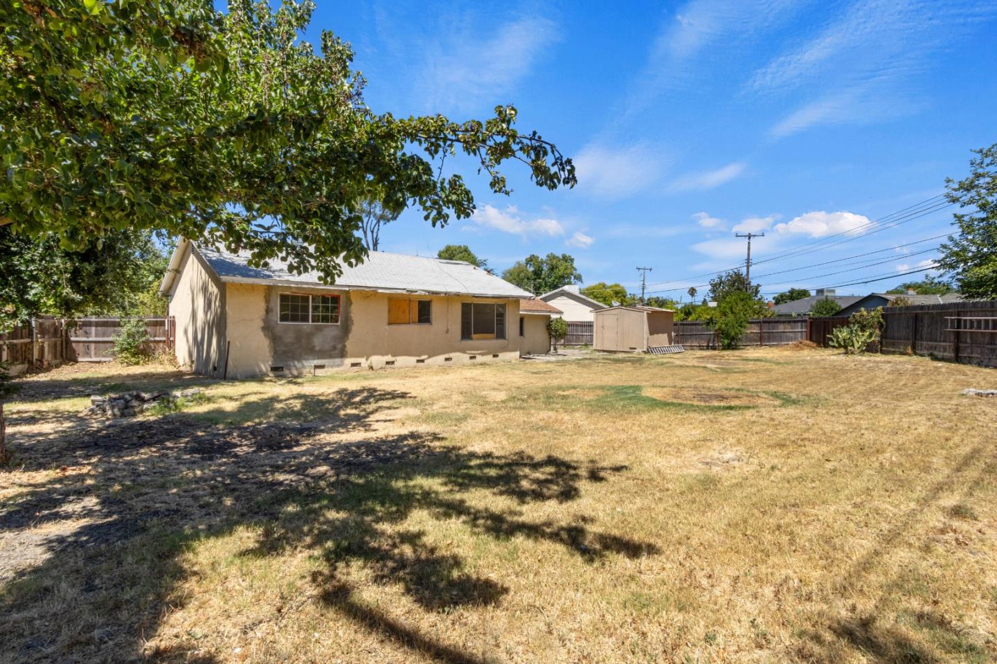 Detail Gallery Image 32 of 33 For 7541 19th St, Sacramento,  CA 95822 - 3 Beds | 1 Baths