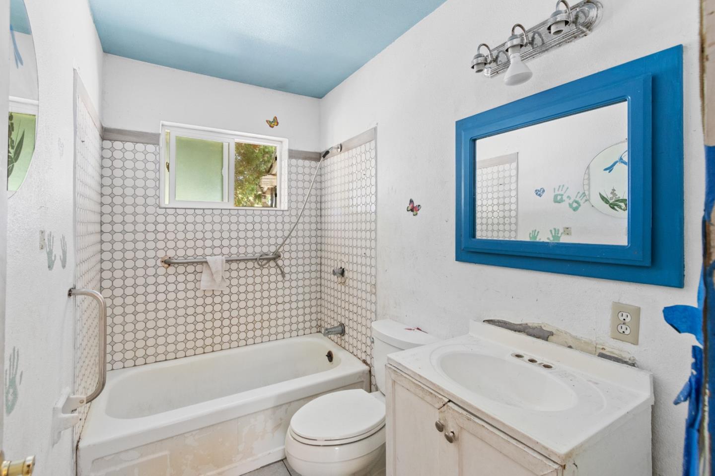Detail Gallery Image 8 of 33 For 7541 19th St, Sacramento,  CA 95822 - 3 Beds | 1 Baths
