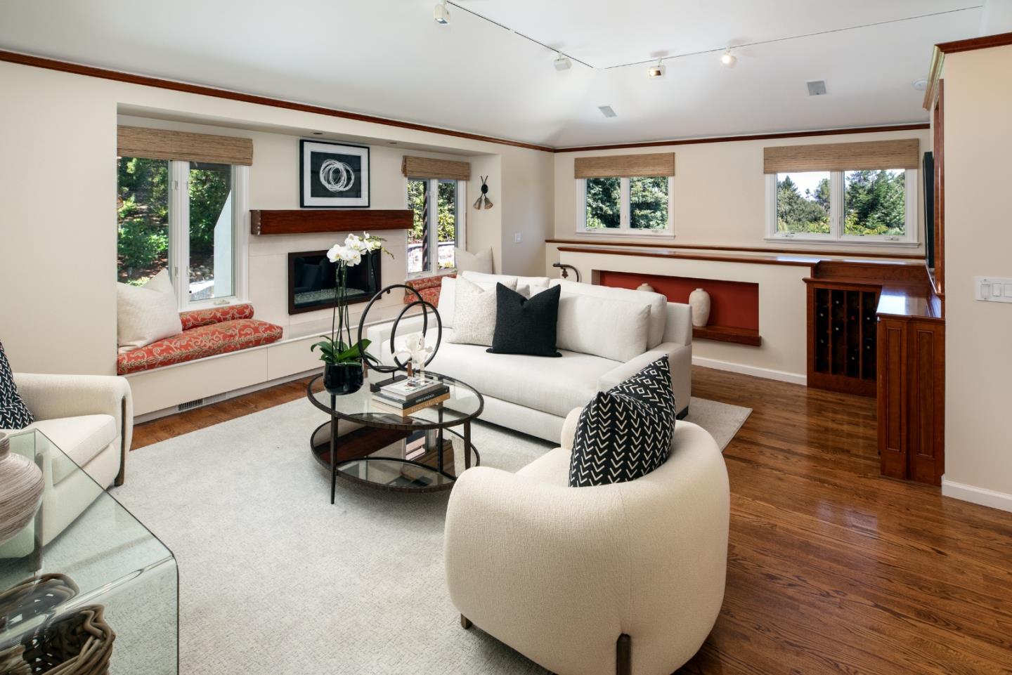 Detail Gallery Image 11 of 41 For 13801 Templeton Pl, Los Altos,  CA 94022 - 4 Beds | 4/1 Baths