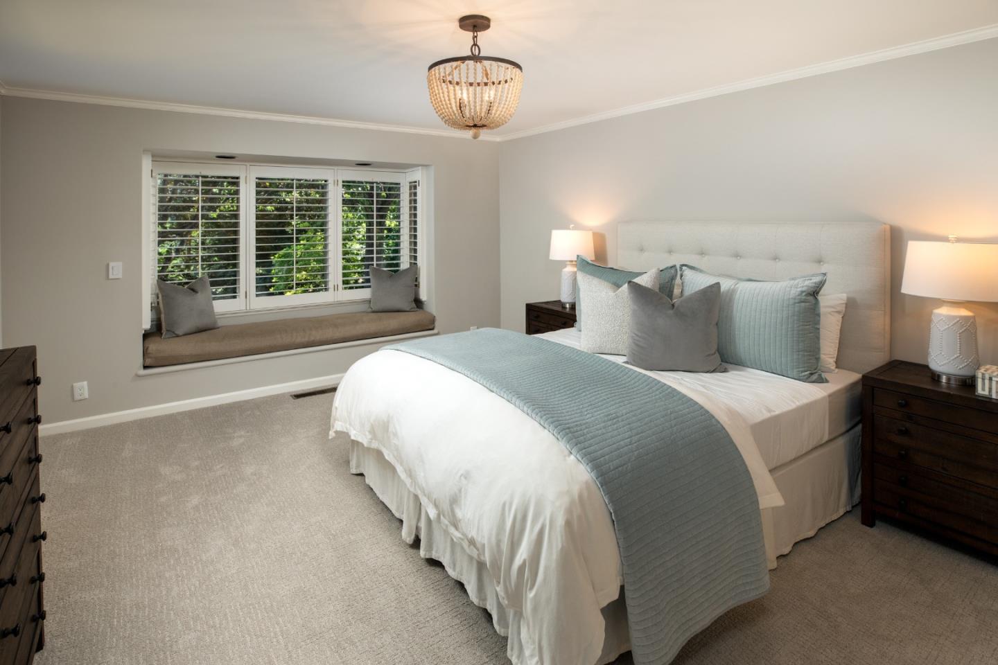 Detail Gallery Image 21 of 41 For 13801 Templeton Pl, Los Altos,  CA 94022 - 4 Beds | 4/1 Baths