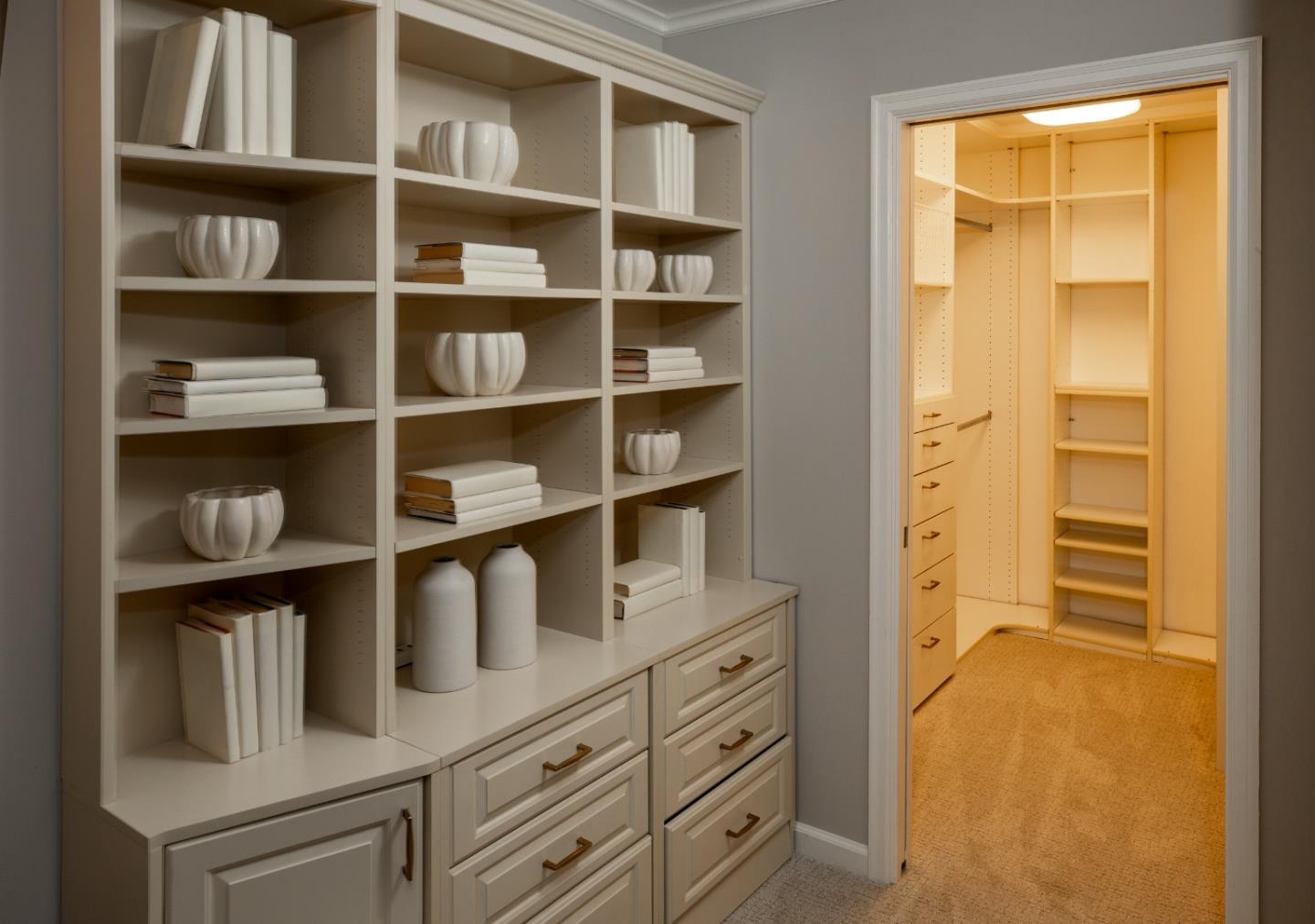Detail Gallery Image 22 of 41 For 13801 Templeton Pl, Los Altos,  CA 94022 - 4 Beds | 4/1 Baths