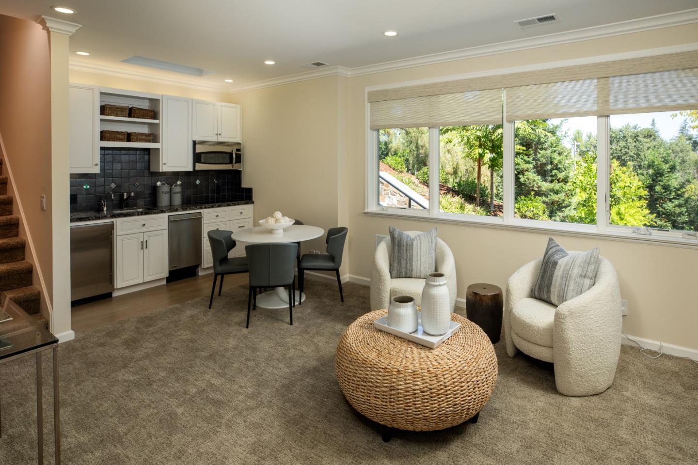 Detail Gallery Image 24 of 41 For 13801 Templeton Pl, Los Altos,  CA 94022 - 4 Beds | 4/1 Baths
