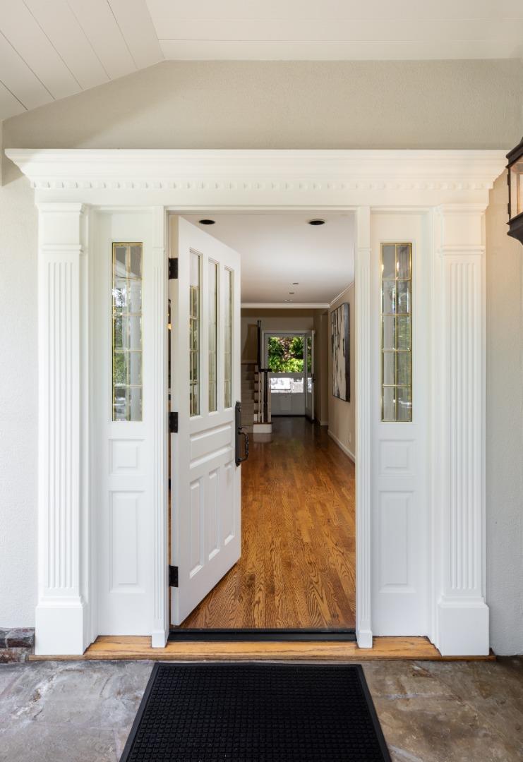 Detail Gallery Image 3 of 41 For 13801 Templeton Pl, Los Altos,  CA 94022 - 4 Beds | 4/1 Baths