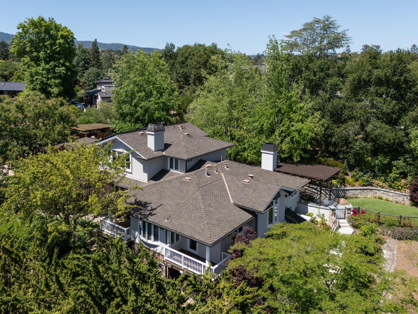 Detail Gallery Image 40 of 41 For 13801 Templeton Pl, Los Altos,  CA 94022 - 4 Beds | 4/1 Baths