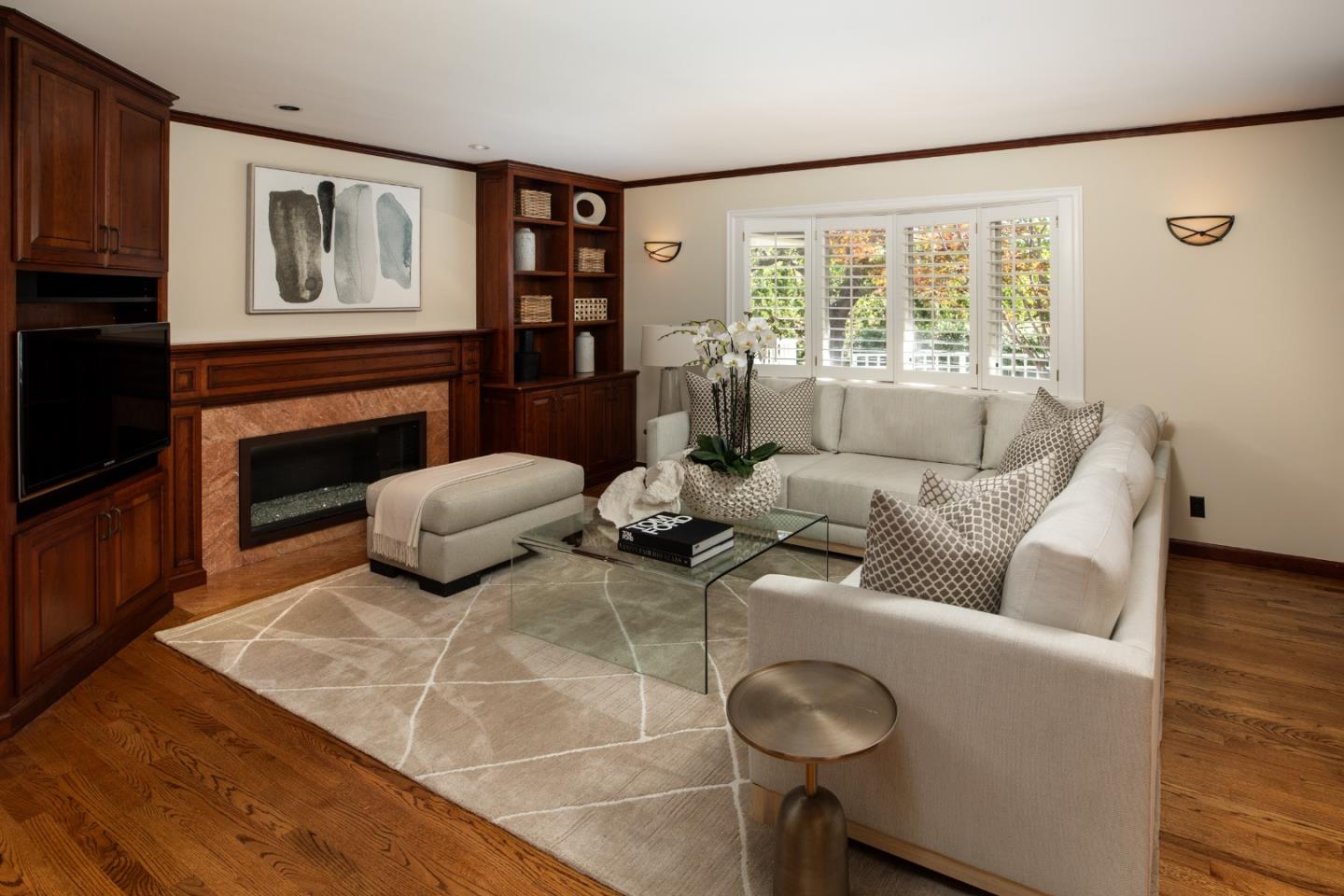 Detail Gallery Image 5 of 41 For 13801 Templeton Pl, Los Altos,  CA 94022 - 4 Beds | 4/1 Baths