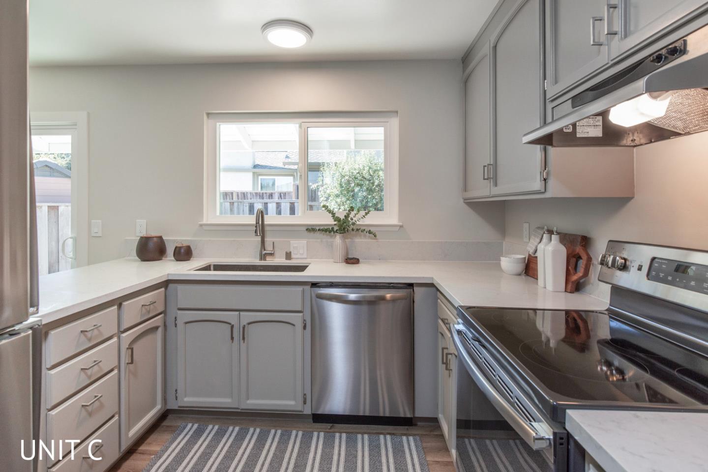 Detail Gallery Image 11 of 45 For 1275 Gainsborough Dr, Sunnyvale,  CA 94087 - – Beds | – Baths