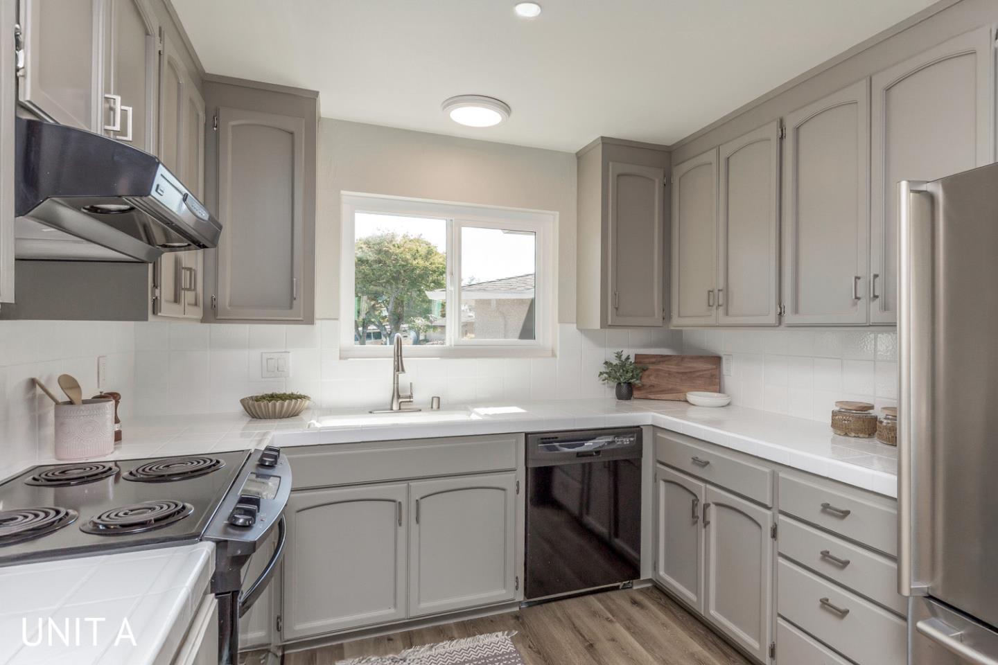Detail Gallery Image 28 of 45 For 1275 Gainsborough Dr, Sunnyvale,  CA 94087 - – Beds | – Baths