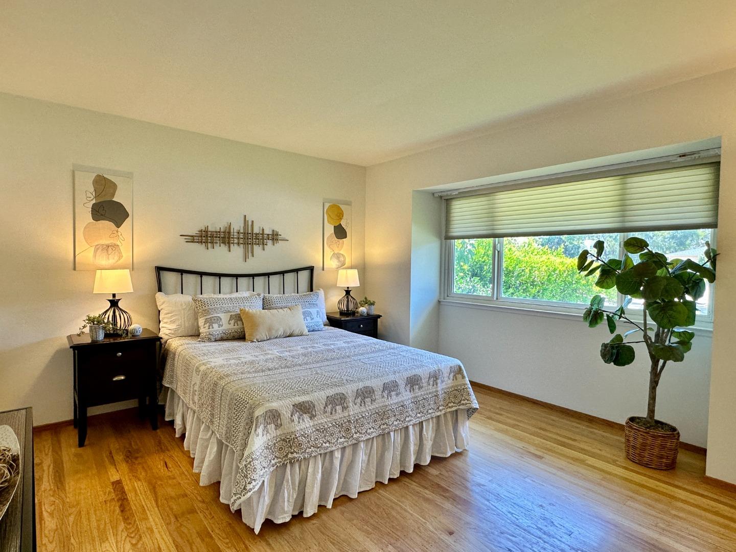 Detail Gallery Image 15 of 29 For 811 Peekskill Dr, Sunnyvale,  CA 94087 - 4 Beds | 2 Baths