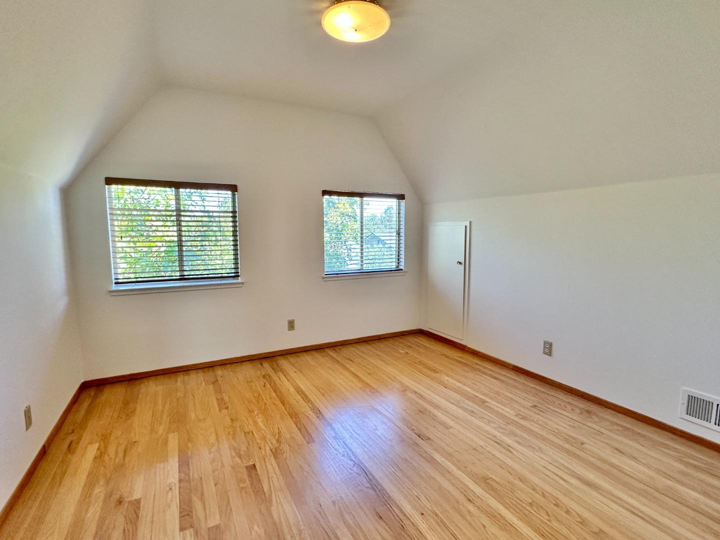 Detail Gallery Image 21 of 29 For 811 Peekskill Dr, Sunnyvale,  CA 94087 - 4 Beds | 2 Baths